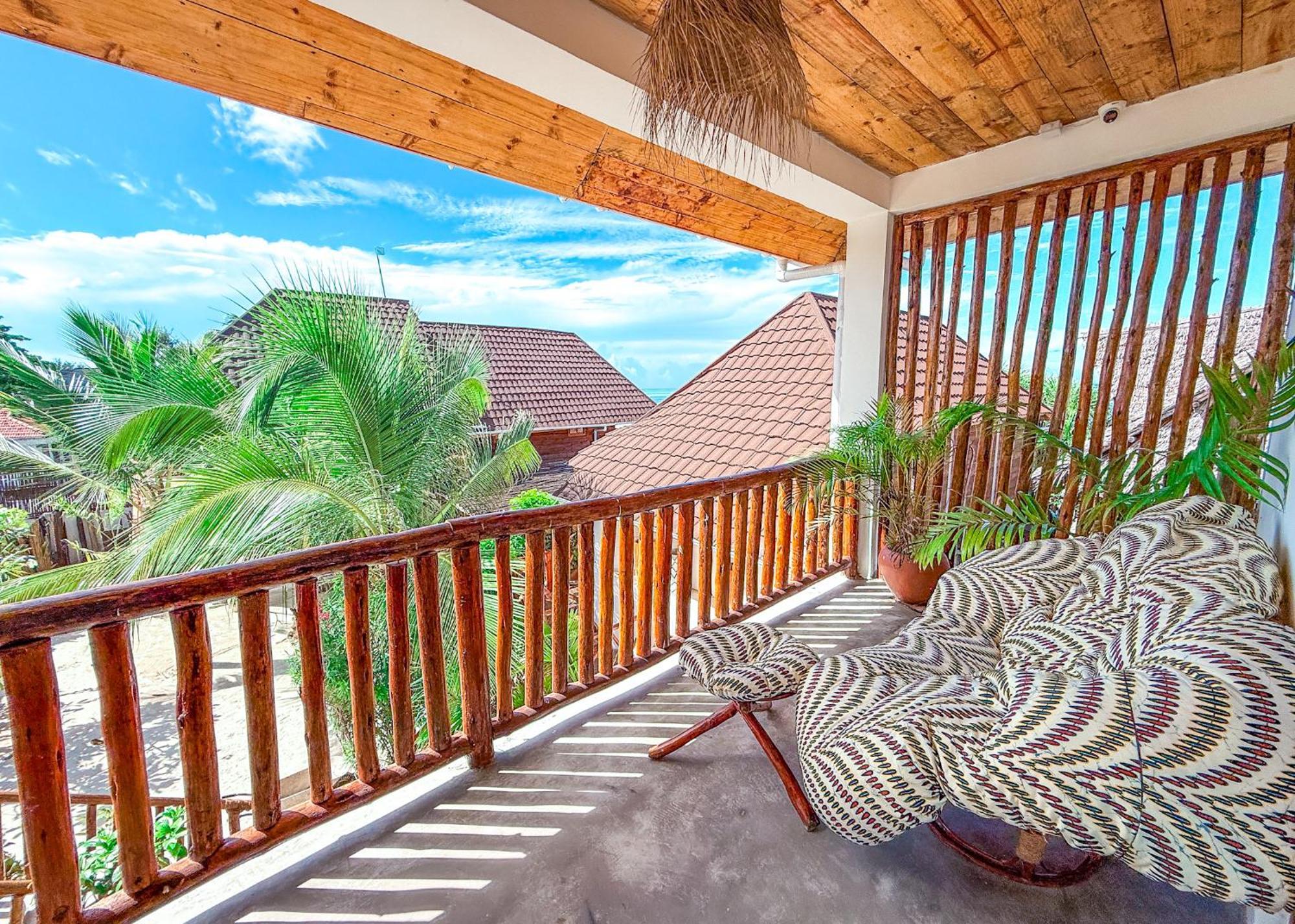 Ananda Beach Hotel Paje Bagian luar foto