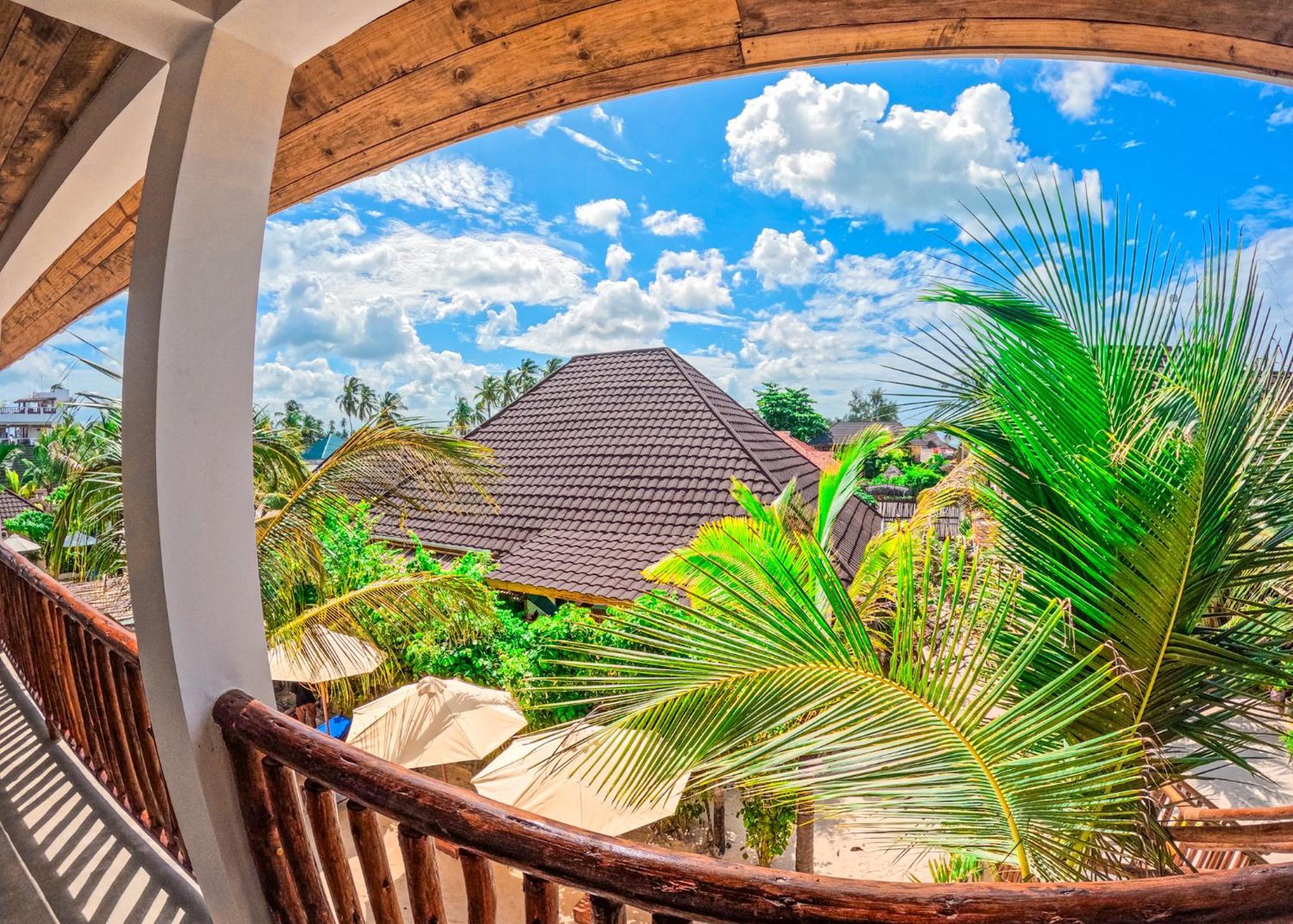 Ananda Beach Hotel Paje Bagian luar foto
