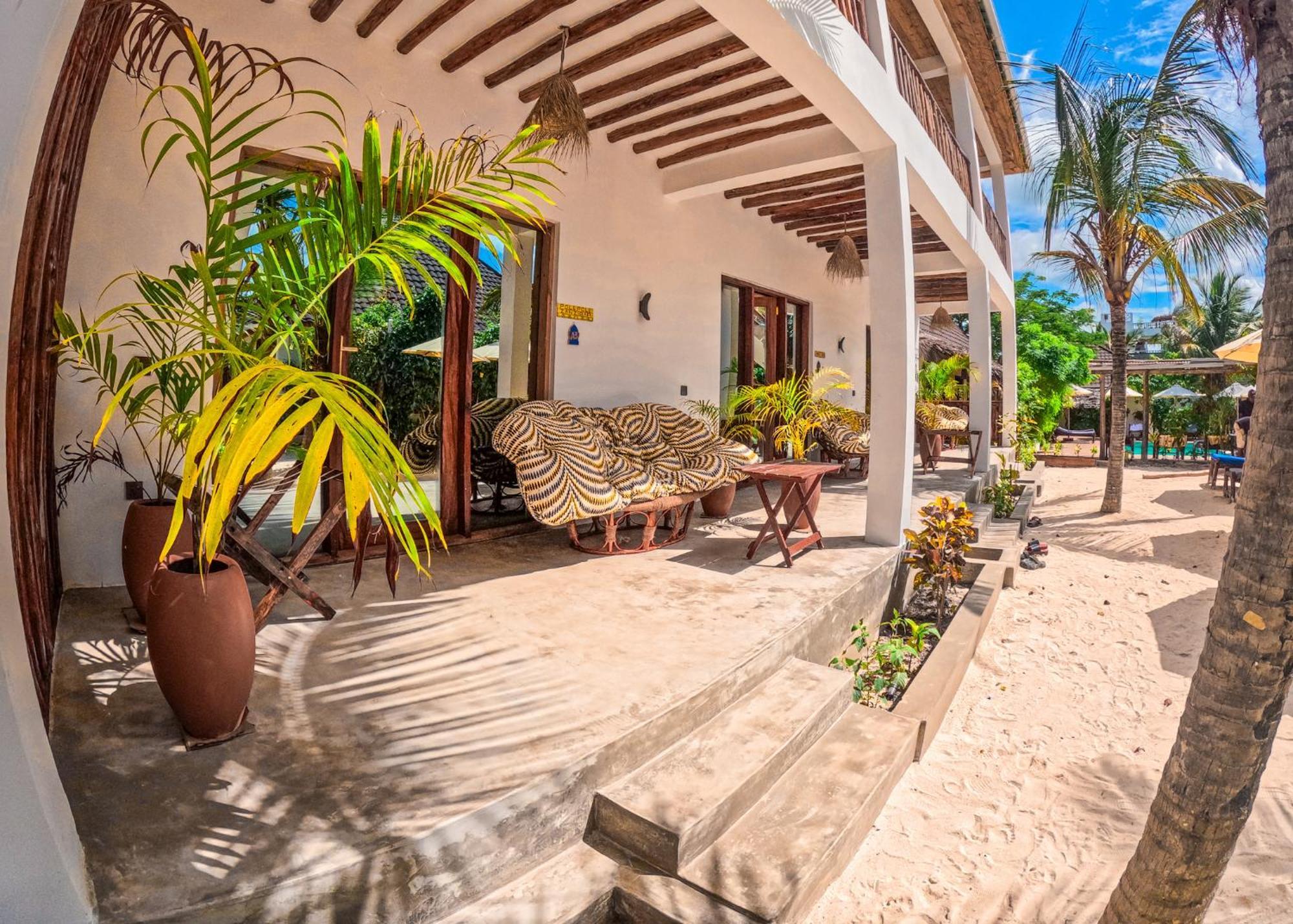Ananda Beach Hotel Paje Bagian luar foto